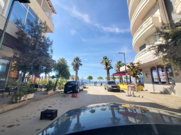 Shitet Apartament 1+1 ne Lungomare, Vlore