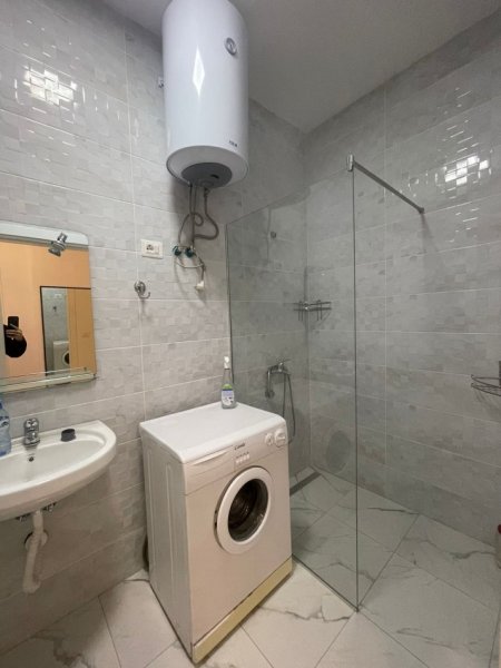 Disponojmë Apartament 1+1, për Qera.