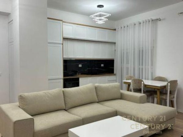 APARTAMENT 2+1 ME QIRA TEK ALI DEMI