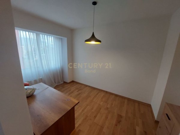 Jepet me Qira Apartament 1+1 perballe Lion Park