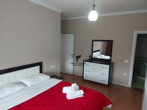 APARTAMENT ME QERA,KOPSHTI ZOOLOGJIK,900 EURO.