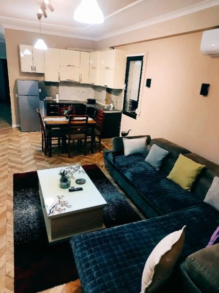 APARTAMENT ME QERA,KOPSHTI ZOOLOGJIK,900 EURO.