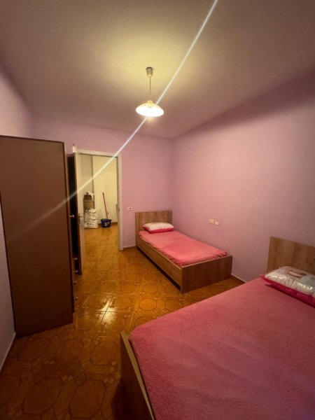 Jepet me qera Apartamenti 2+1 400€, Astir prane Bar Strasbourg