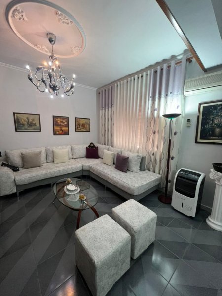 Shitet Apartament 1+1  21 Dhjetori , Tirane