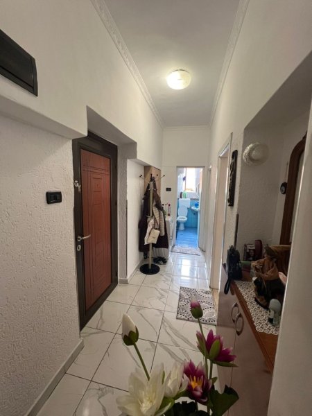 Shitet Apartament 1+1  21 Dhjetori , Tirane