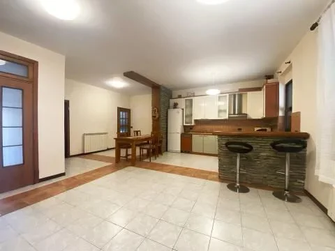 SHITET VILE 3 KATESHE 468 M2 465.000 EURO VILAT GJERMANE