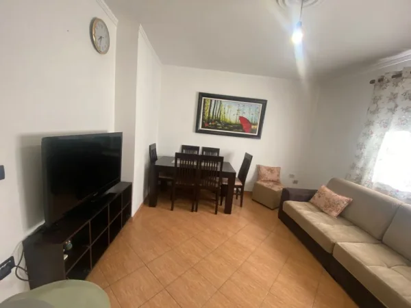 Jepet Shtepi  me qera,    ne Pallat Egzistues 2+1   ID   11897