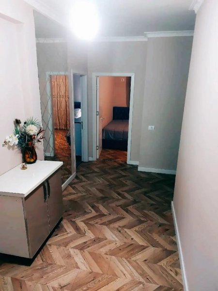 JEPET APARTAMENT ME QERA LIQENI I THATE 2+1+2 + POST PARKIMI  900 EURO