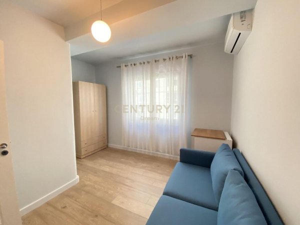 Apartament 2+1 me Qira prane Petro Ninit!