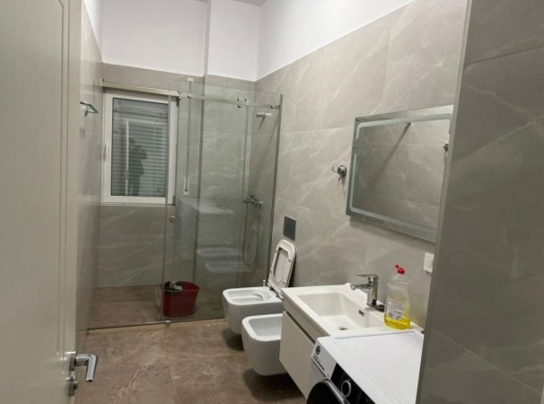 Apartament 2+1+2  me Qira tek Liqeni i Thate, rruga Peti.