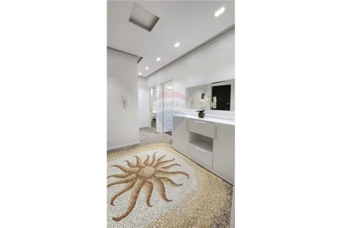 Apartament me qera tek Kristal Center