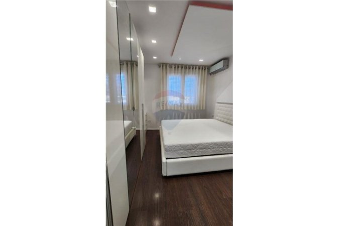 Apartament me qera tek Kristal Center