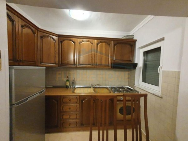 Shitet, Apartament 2+1, Rruga e Elbasanit,135000