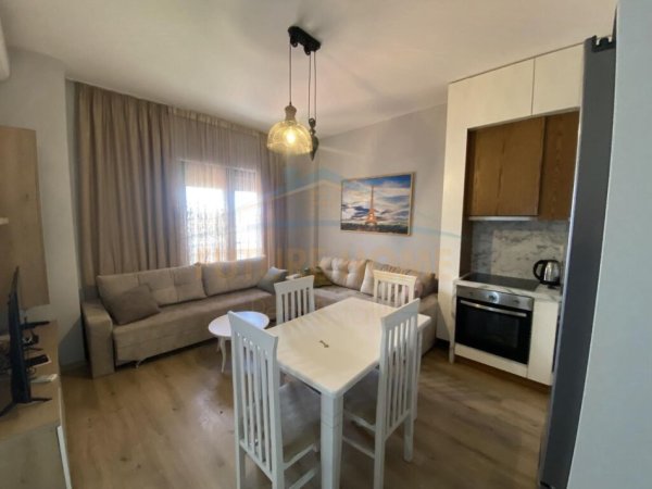 Apartament me qera 2+1+post parkimi Green City