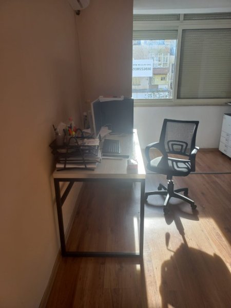 Qera- Apartament 1+1 per zyra ne 21