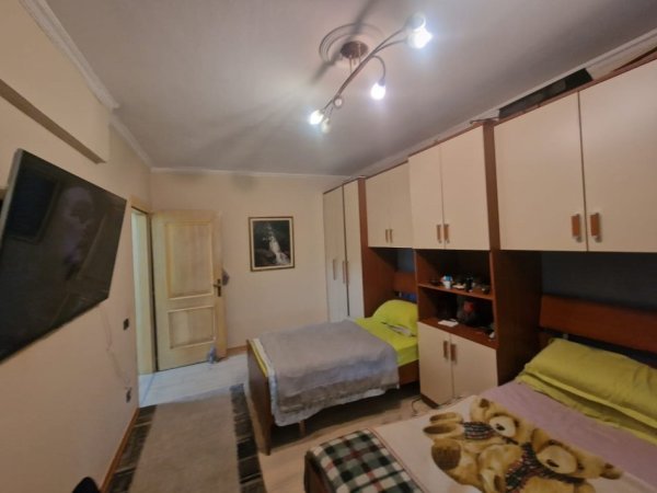 Apartament 2+1+2 Per Shitje, Prane Lion Park