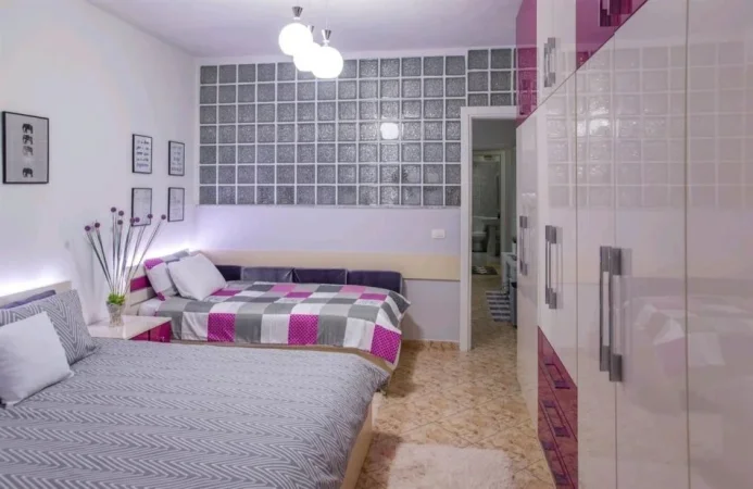 Apartament Me Qera 1+1 Tek Xhamia E Tabakeve (ID B210615) Tirane