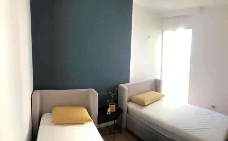 Shiten dy krevat tek 90x200 + dyshek - 550 Euro