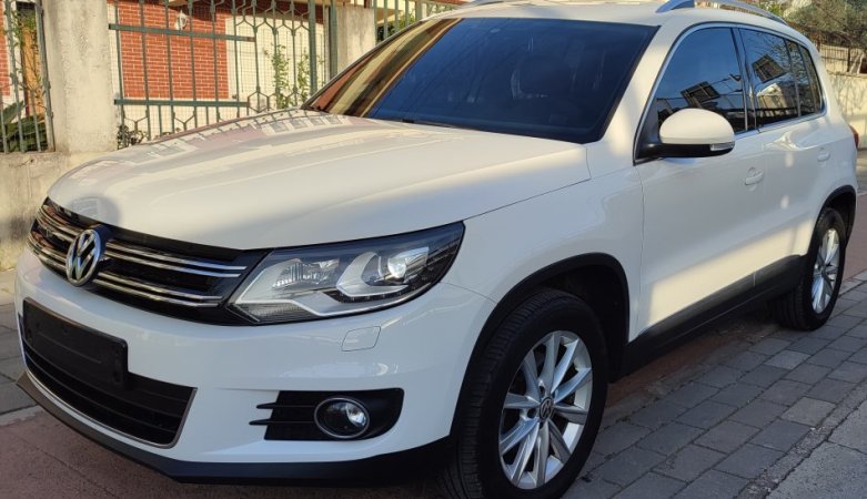 W Tiguan viti 2014 full option, automat, 2.0 TDI 4 Motion, navi, 13500 €