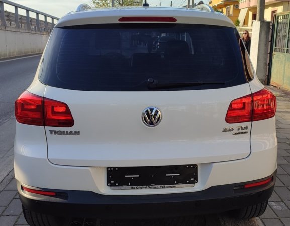 W Tiguan viti 2014 full option, automat, 2.0 TDI 4 Motion, navi, 13500 €