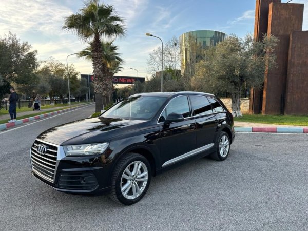 AUDI Q7 3.0 HYBRID FULL FULL OPTION