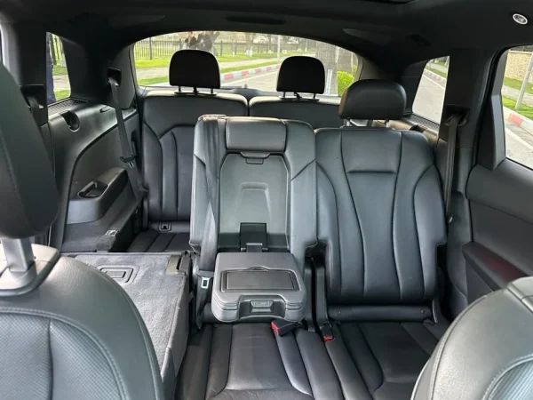 AUDI Q7 3.0 HYBRID FULL FULL OPTION