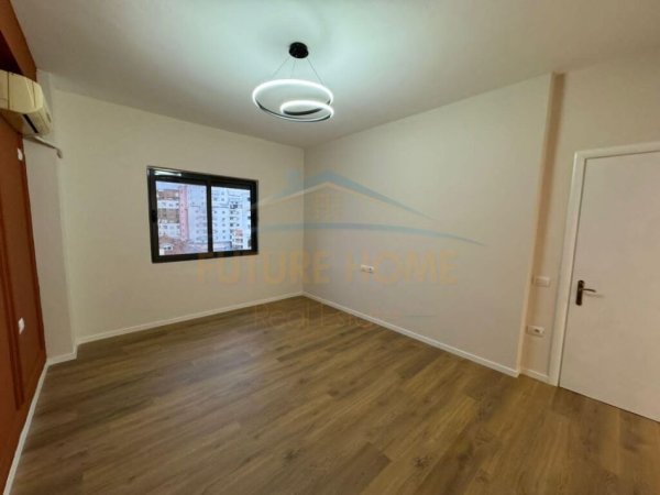 Shitet, Apartament 1+1, Unaza e Re, Tiranë