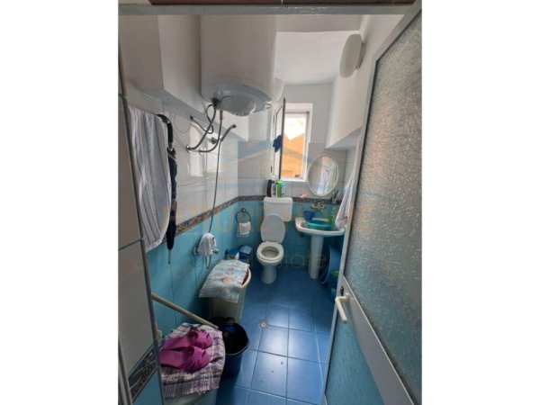 Shitet, Apartament 1+1, 21 Dhjetori, Tiranë.