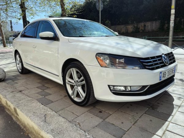 VW Passat 2.0 TDI SEL viti 2013, 8.300 €