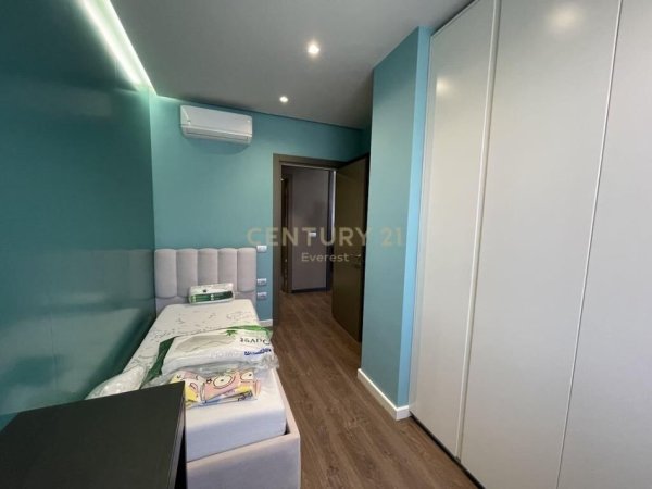 QENDER, TURDIU CENTER, SHITET APARTAMENT 2+1