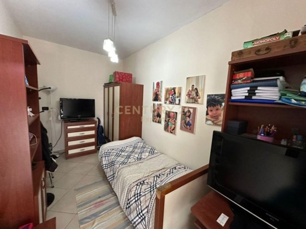 Apartament 3+1+2 për shitje te Mine Peza, Tiranë