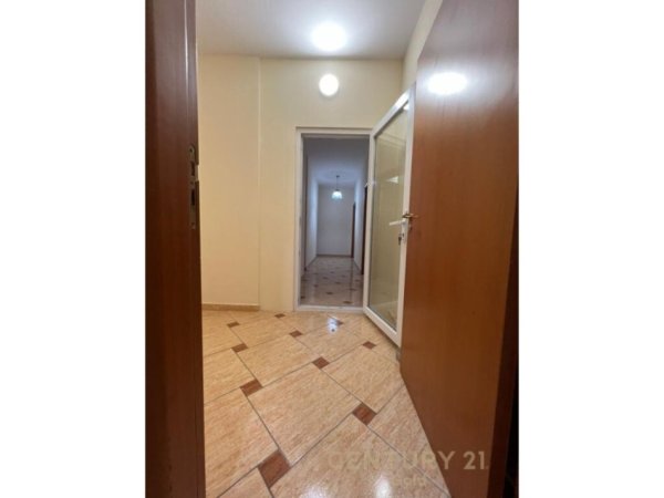 SHESIM APARTAMENT 3+1+2 TEK RR.BARRIKADAVE !!