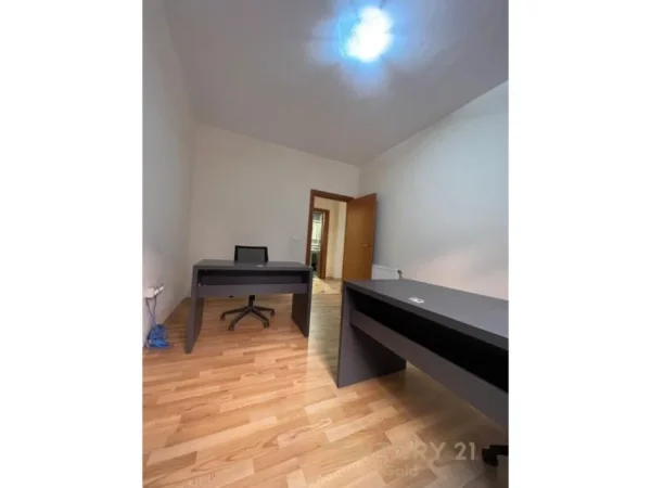 SHESIM APARTAMENT 3+1+2 TEK RR.BARRIKADAVE !!