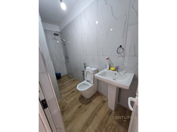 APARTAMENT 2+1 NE XHAMLLIK TE ISH-PROFARMA!!