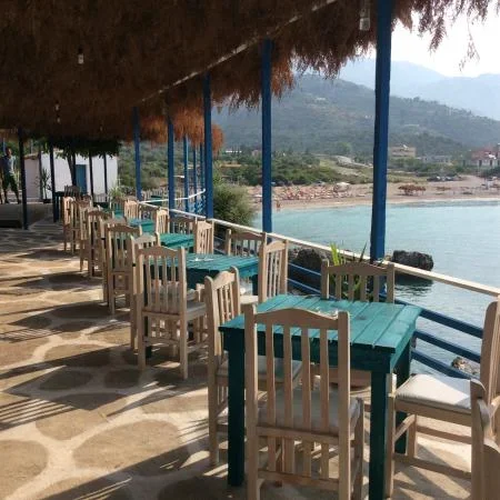 ostria-taverna-pizza.webp