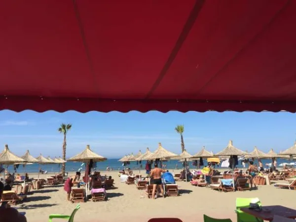 Kavaje, shes Vile / HOTEL buze detit  (Spille Plazh)