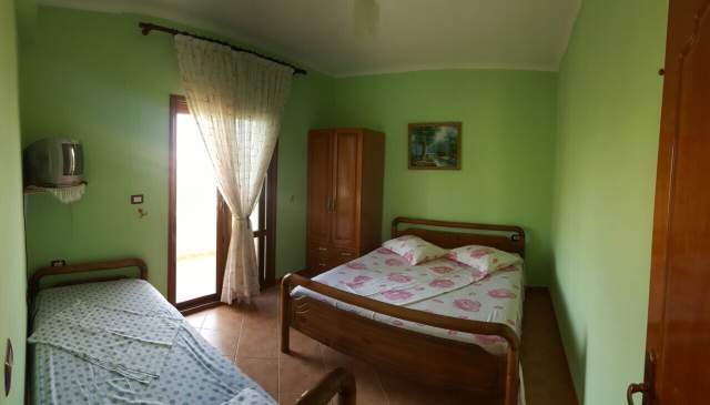 Orikum, jepet me qera apartament ne plazh 2+1+A+BLK Kati 2, 3.000 Leke (Rr. Demokracia)