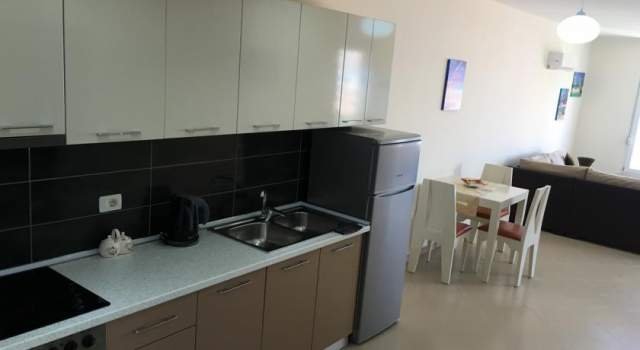 Sarande, jap me qera apartament ne plazh Kati 2, 75 m² 50 Euro/nata (Rruga Butrinti , Rezidenca Bougainville)