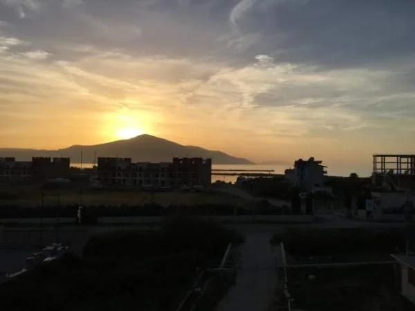 Vlore, jap me qera 1+1+BLK Kati 3, 65 m² 45 Euro (Orikum)