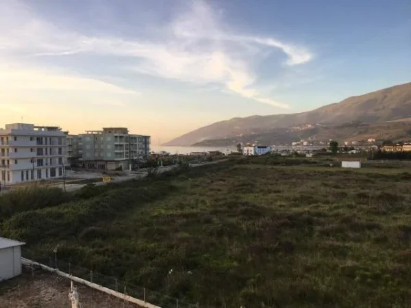 Vlore, jap me qera apartament ne plazh 1+1 Kati 3, 30 m² 25 Euro (Orikum)