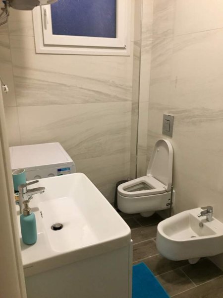 Vlore, jap me qera apartament ne plazh 1+1 Kati 3, 30 m² 25 Euro (Orikum)