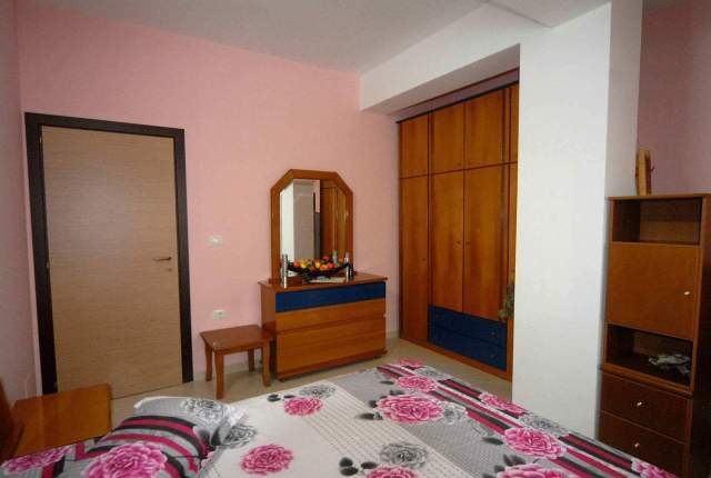 Vlore, jap me qera apartament ne plazh 1+1+BLK Kati 3, 70 m² (Uji i ftohte), 35 €/nata