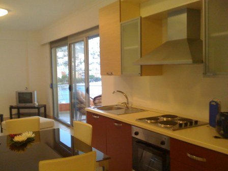 Sarande, jap me qera apartament ne plazh 2+1+A+BLK Kati 4, 96 m² 30 Euro/nata (Prane Portit Turistik)