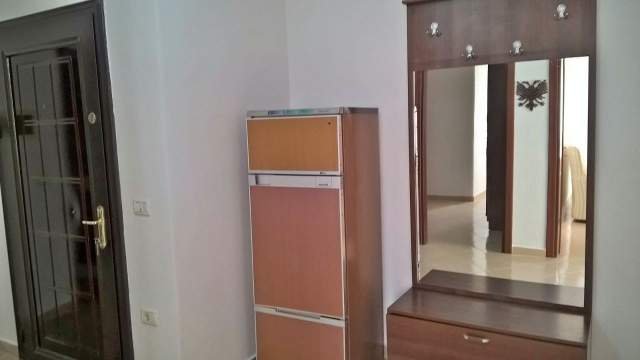 Durres, jap me qera Penthouse 2+1+A+BLK Kati 2, 100 m² 50 Euro (Rruga e Plazhit, Kompleksi Alb Adriatik)