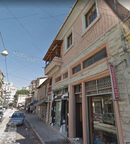 Sarande, jap me qera apartament 110 m   25 euro  ne shtator  qershor  Euro/nata (ne qender te kisha prane detit dhe bulevardit)