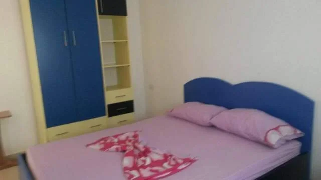 Vlore, ofrojme hyrje plazhi 1+1+BLK Kati 2, 60 m² 2.000 Leke (plazhi i vjeter)