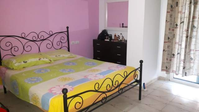 SARANDE OKAZION - apartament 2+1 per plazh  (per dy familje) te shetitorja e qytetit