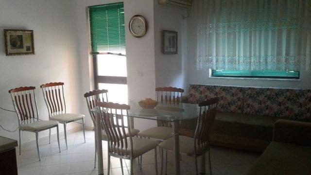 Durres, jap me qera apartament kati 4, 65 m²/20 euro/nata(Golem)