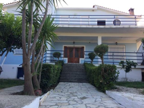 Vlore, jap me qera dhome ne plazh Kati 2, 65 m² 2.000 Leke (Orikum)