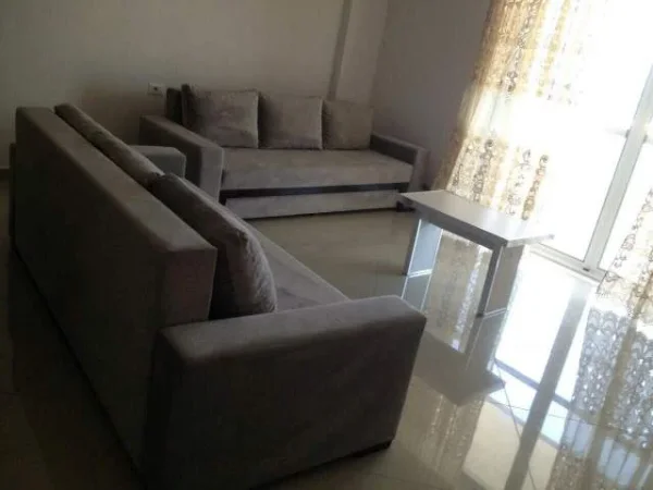 Sarande, japen me qera apartamente 3+1 / 2+1 / 1+1, 100 m² 35-50 Euro, (Rruga: "Gjergj Arianiti", pranë 'Bar View', përballë 'Hotel Olympia')